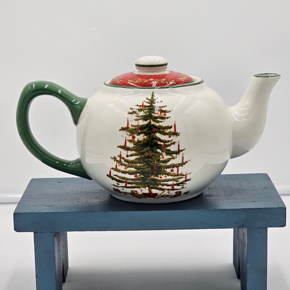 Holiday Home, Christmas Tree tea pot